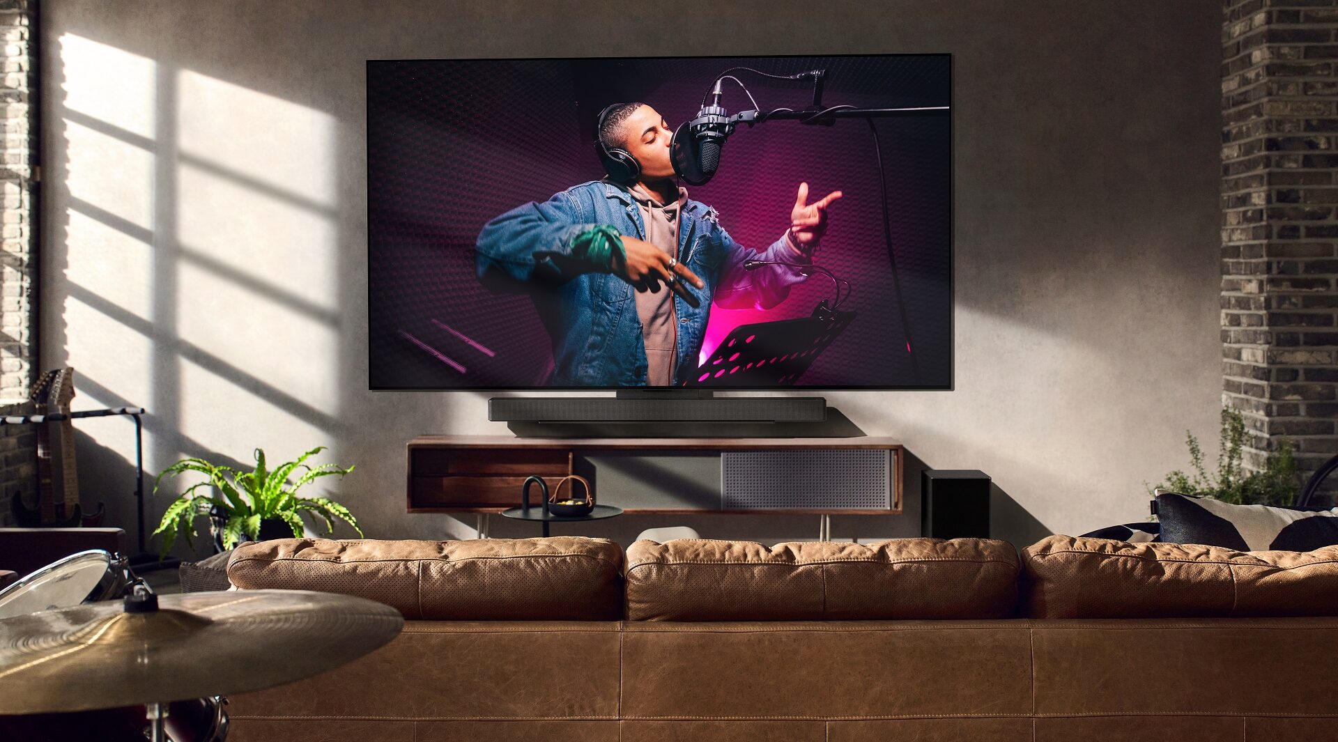 LG oznámilo uvedení nových OLED televizorů na český trh