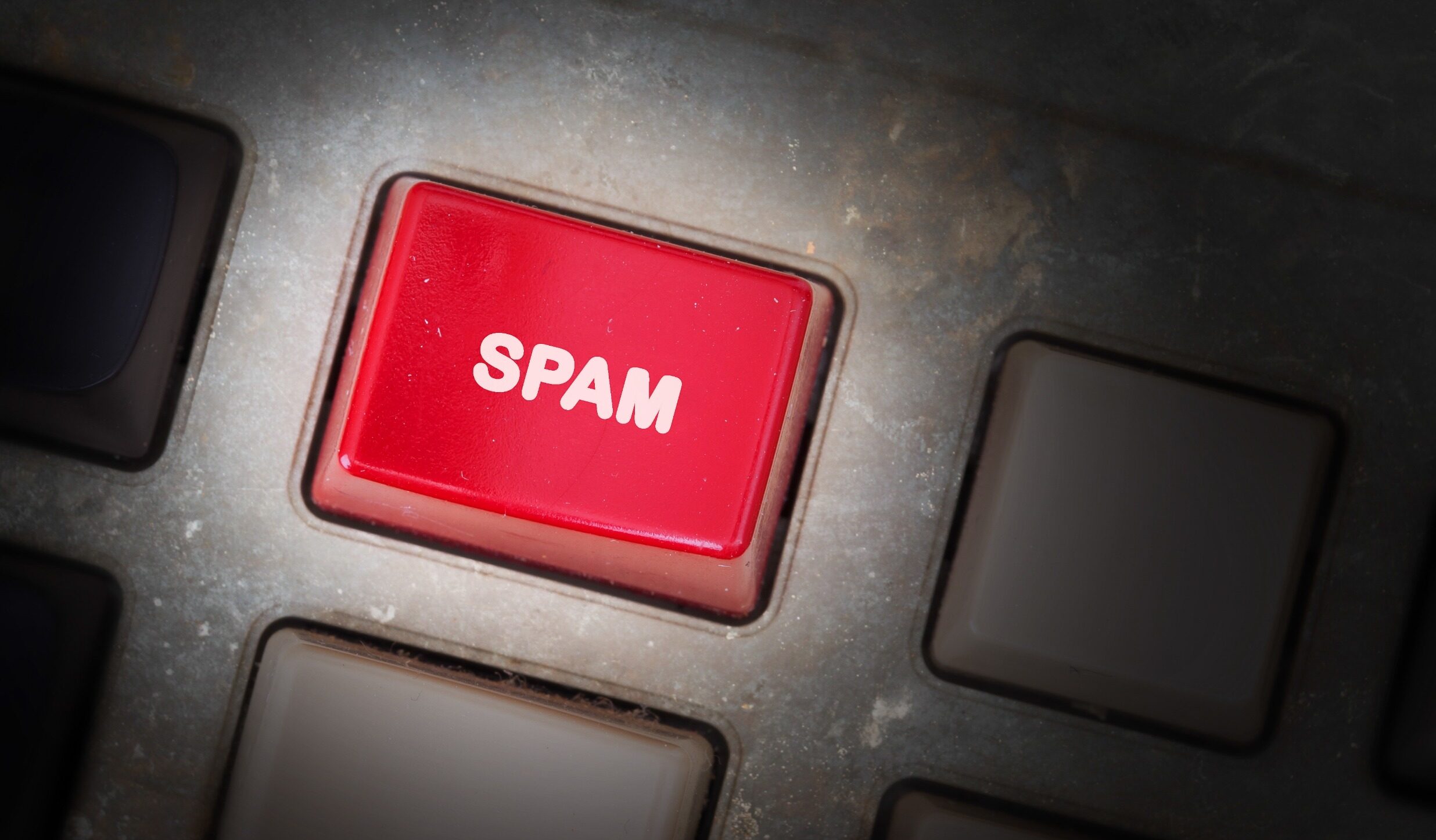 Organizovaná skupina kyber útočníků v Česku nakoupila škodlivé kódy na dark webu