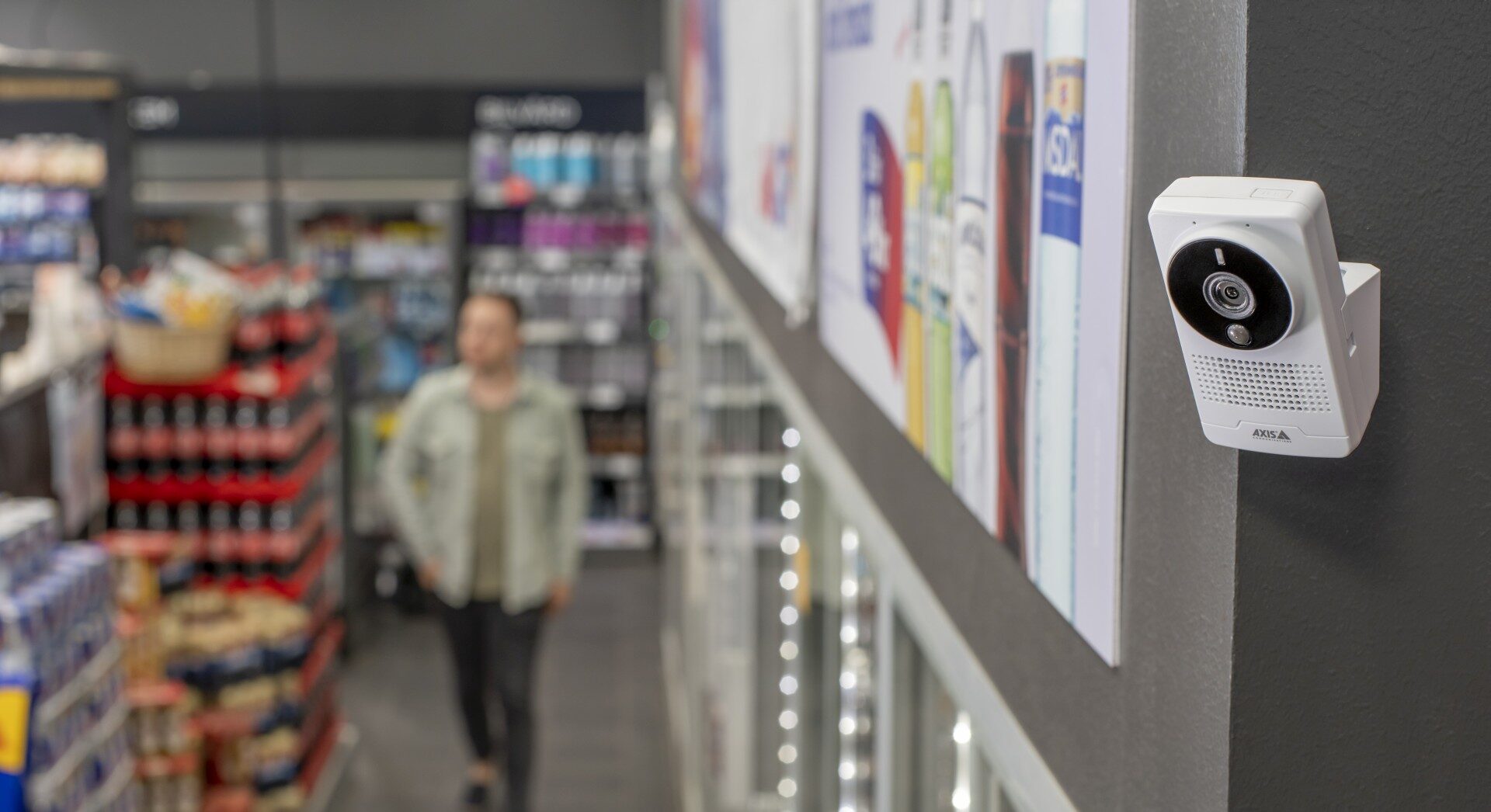 Axis uvádí novou interiér kameru s AI a ochranou soukromí